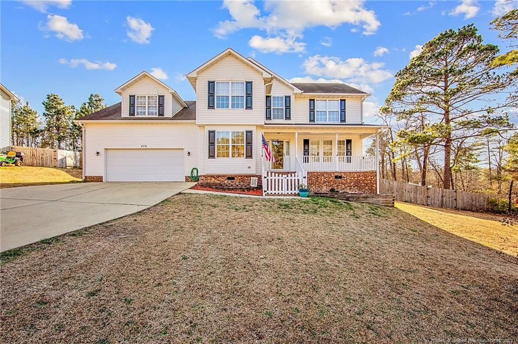 279 Yorkshire Drive Property Photo 1