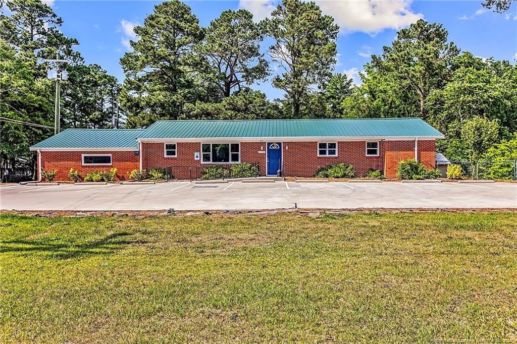 5318 Raeford Road Property Photo 1