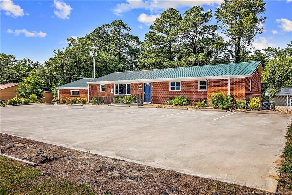 5318 Raeford Road Property Photo 3