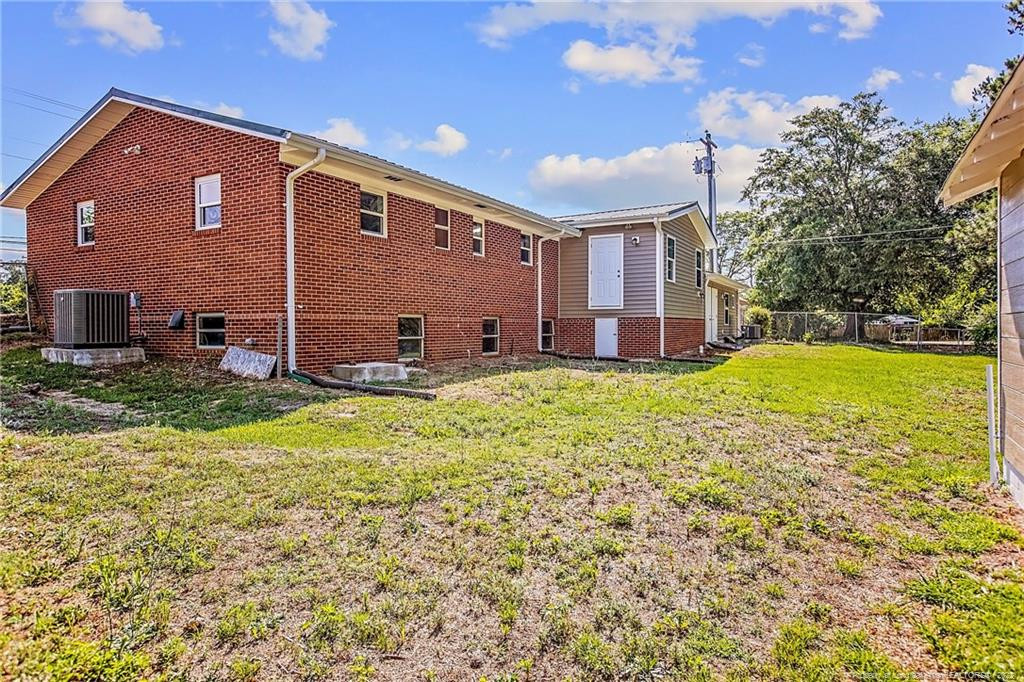5318 Raeford Road Property Photo 8