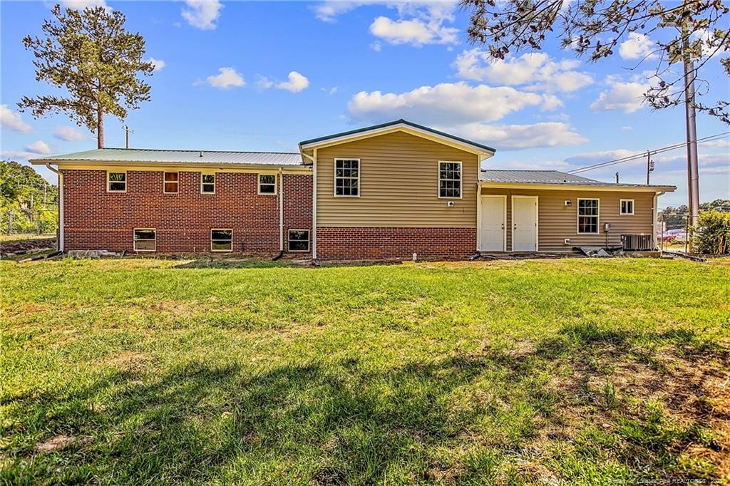 5318 Raeford Road Property Photo 9