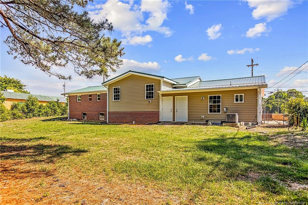 5318 Raeford Road Property Photo 10