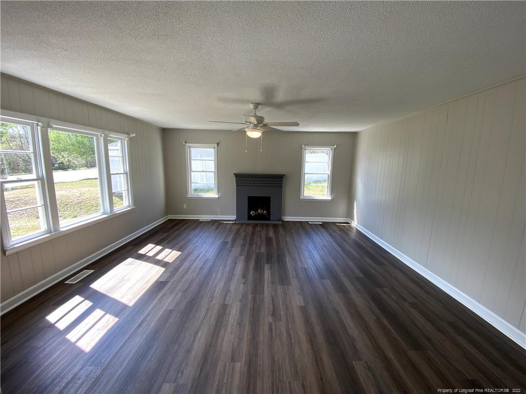 1502 Gillespie Street Property Photo 6