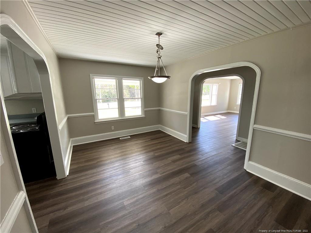1502 Gillespie Street Property Photo 8