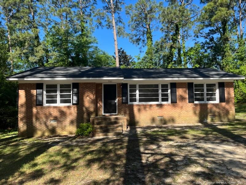 7561 Carrollburg Drive Property Photo 1