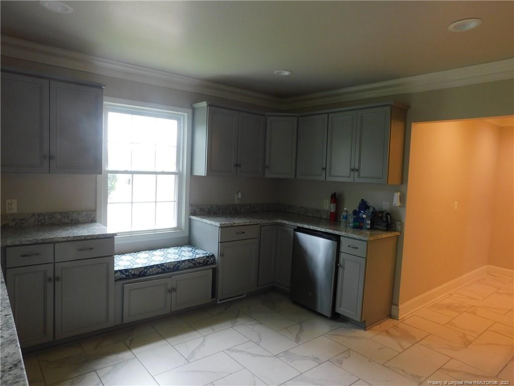 2406 N Roberts Avenue Property Photo 10