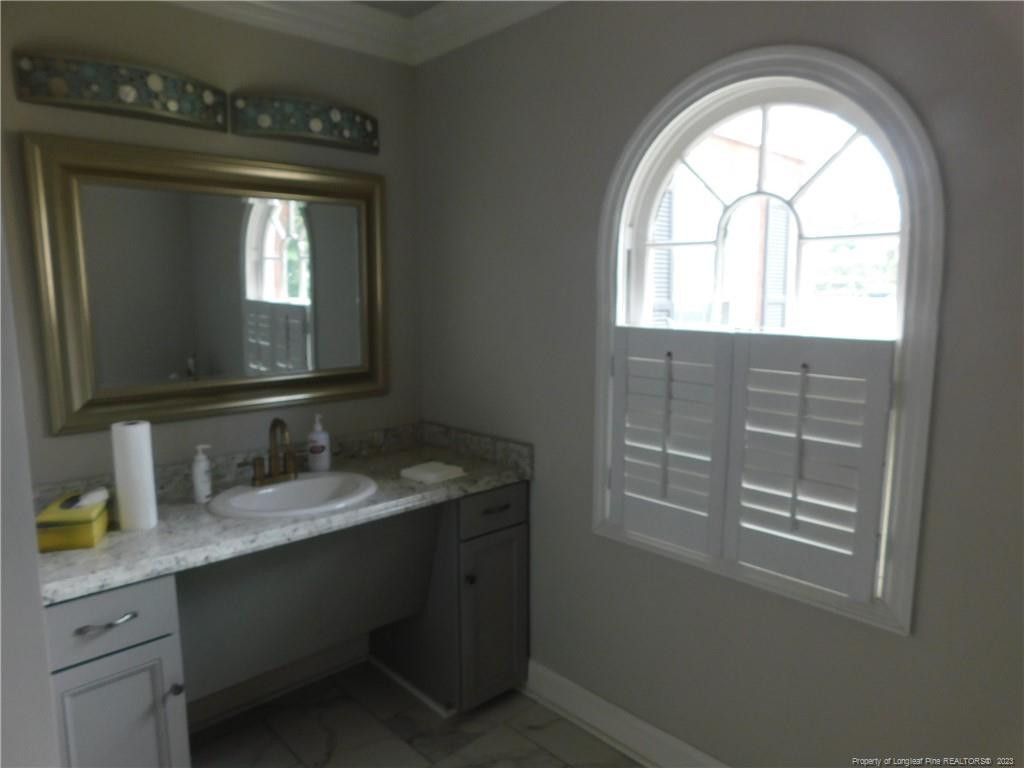2406 N Roberts Avenue Property Photo 16