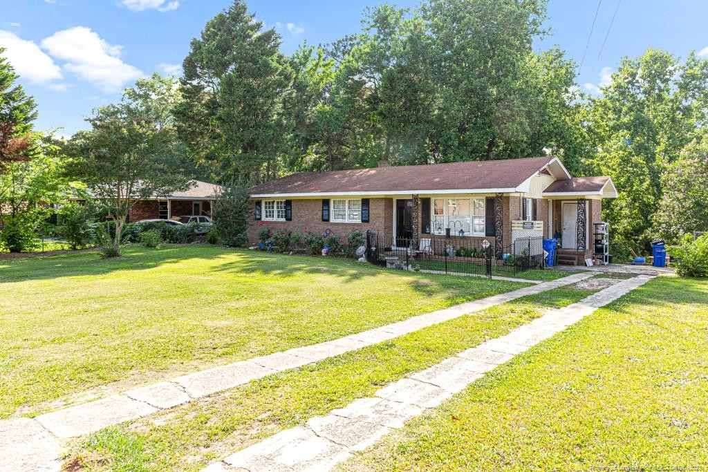 2030 Mango Circle Property Photo 1