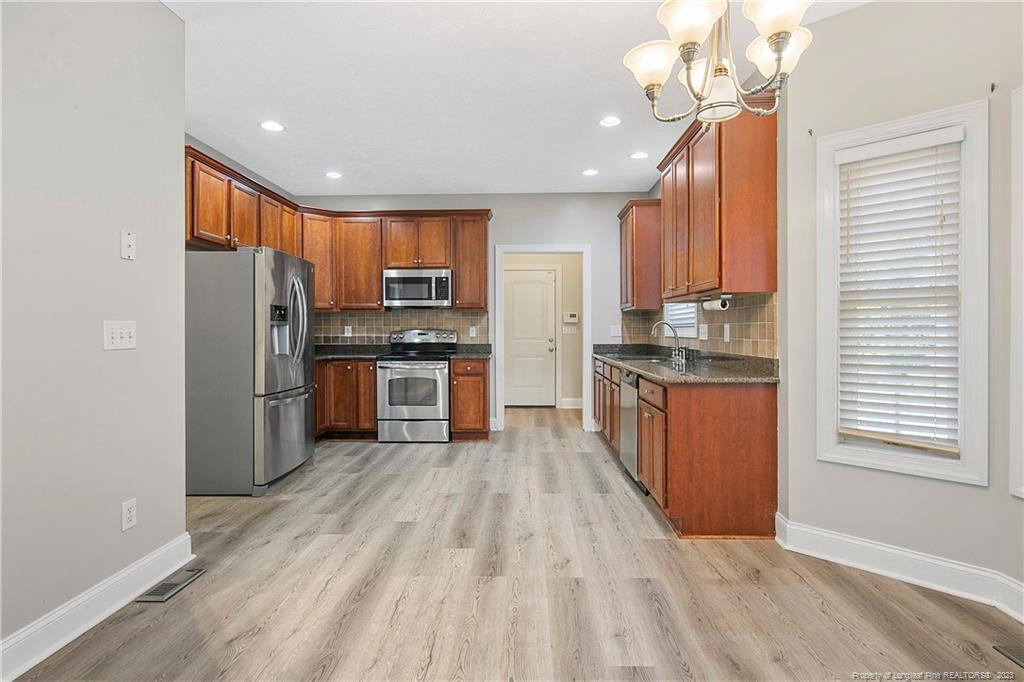 708 Maple Grove Court Property Photo 17