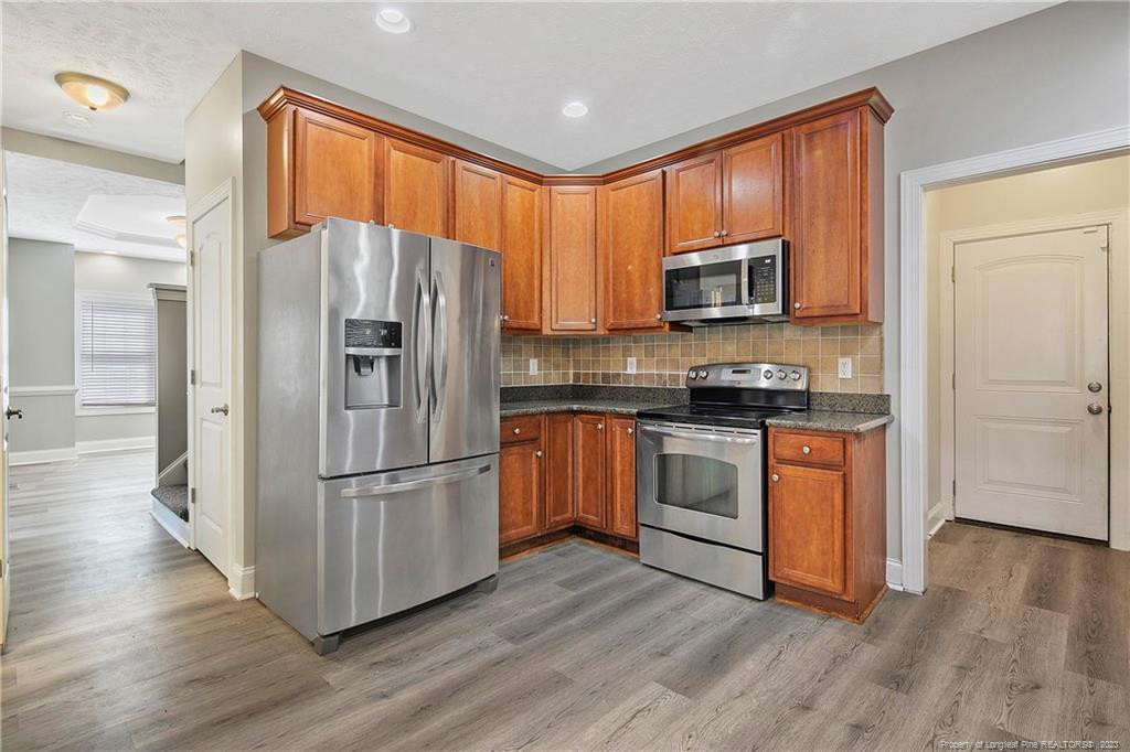 708 Maple Grove Court Property Photo 18