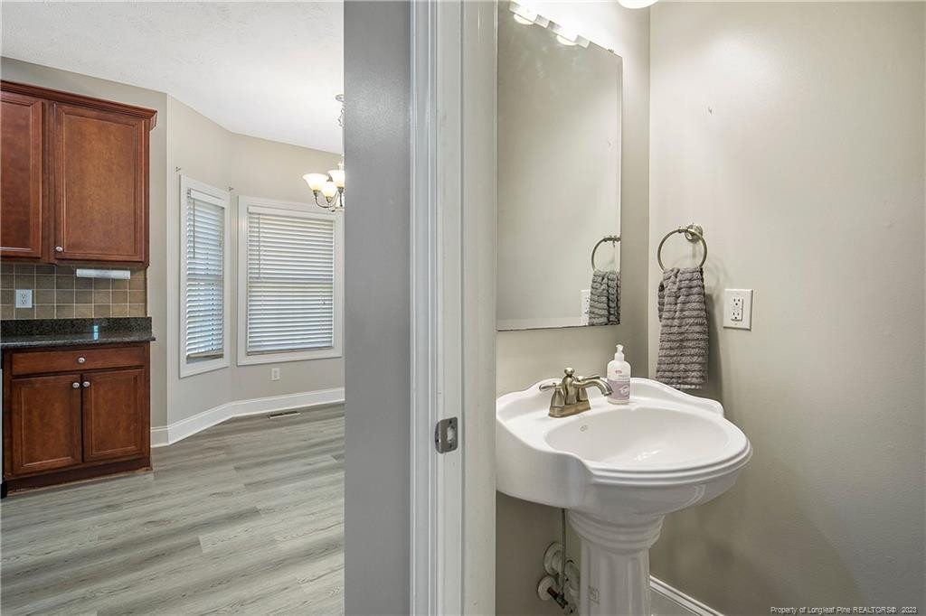 708 Maple Grove Court Property Photo 24