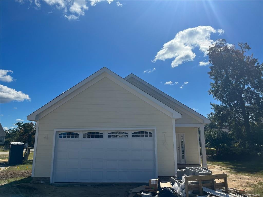 825 Falling Creek Lane Property Photo 1