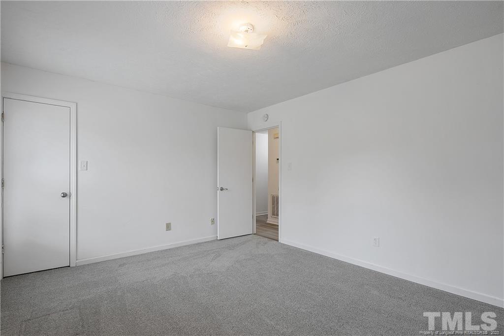 112 Dundee Lane Property Photo 32