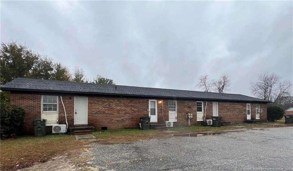 6433 Applecross Avenue Property Photo 1