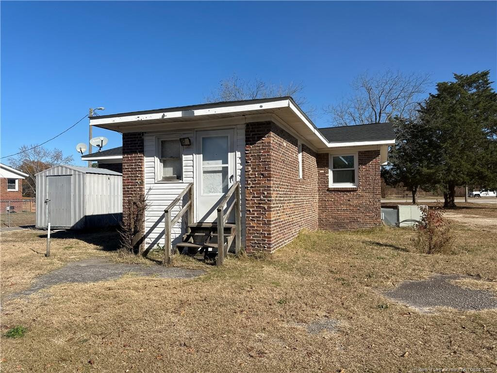 1401 N Bragg Boulevard Property Photo 2
