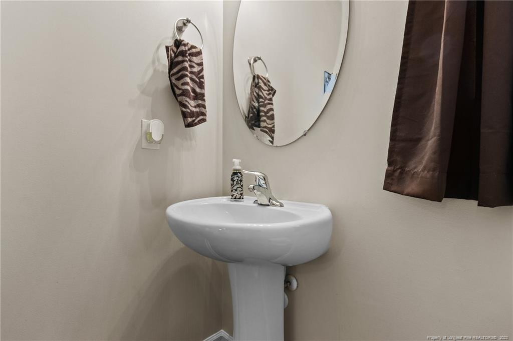 1424 Harvest Hill Court Property Photo 11