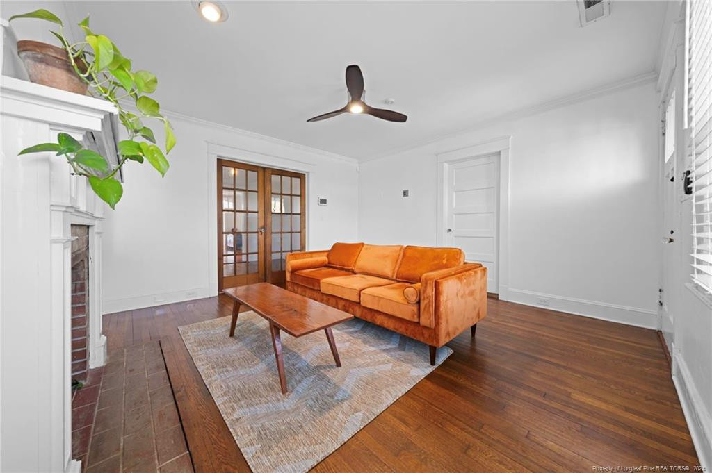 1914 Nun Street Property Photo 8