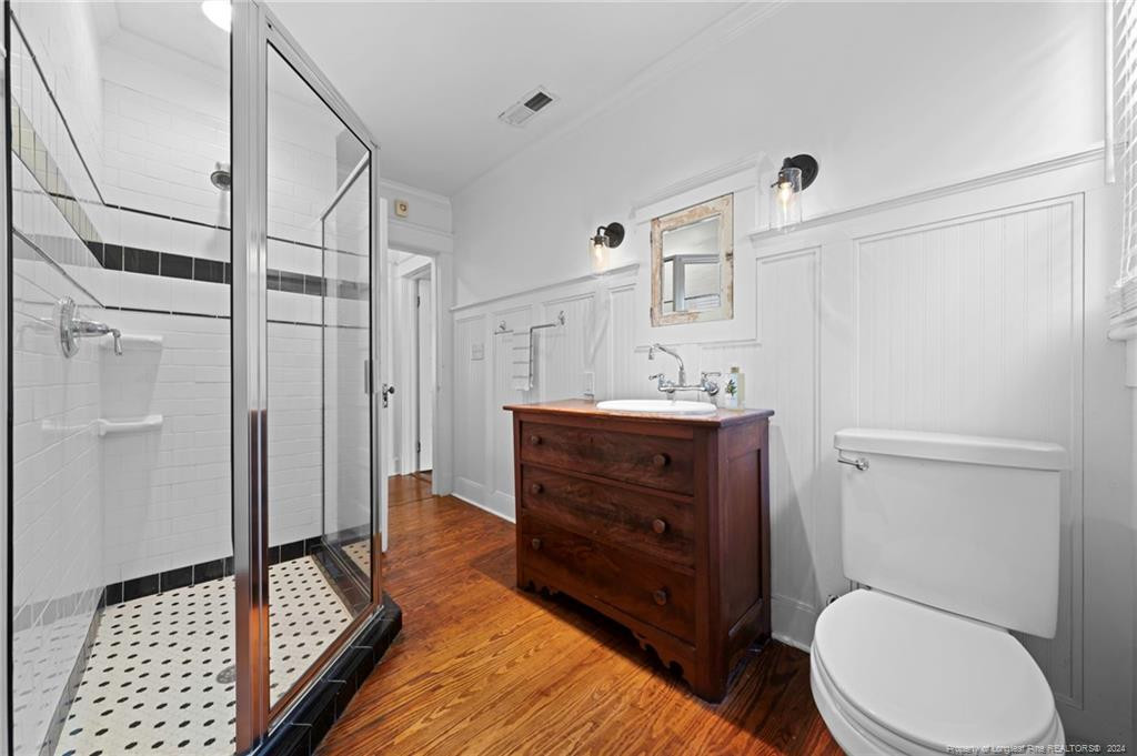 1914 Nun Street Property Photo 32