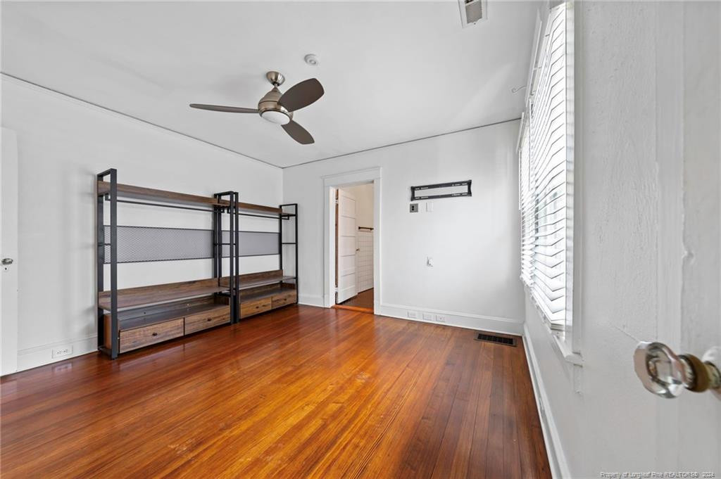 1914 Nun Street Property Photo 38