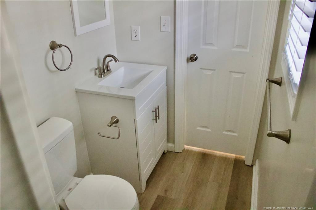 105 Goodyear Avenue Property Photo 11