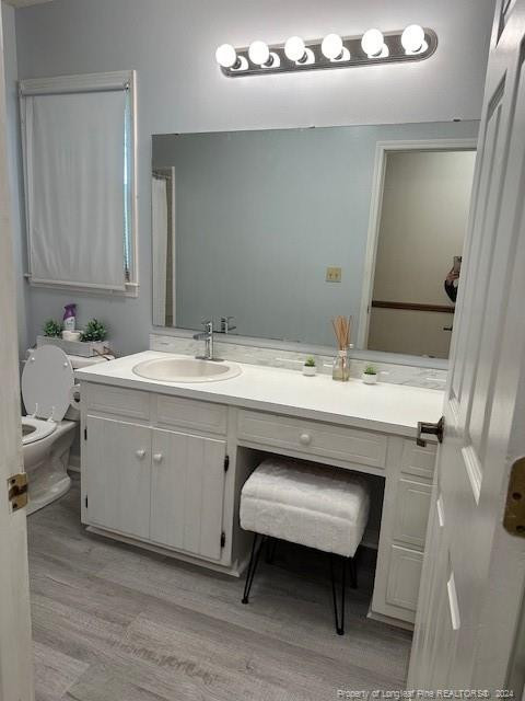 1689 Bull Street Property Photo 9