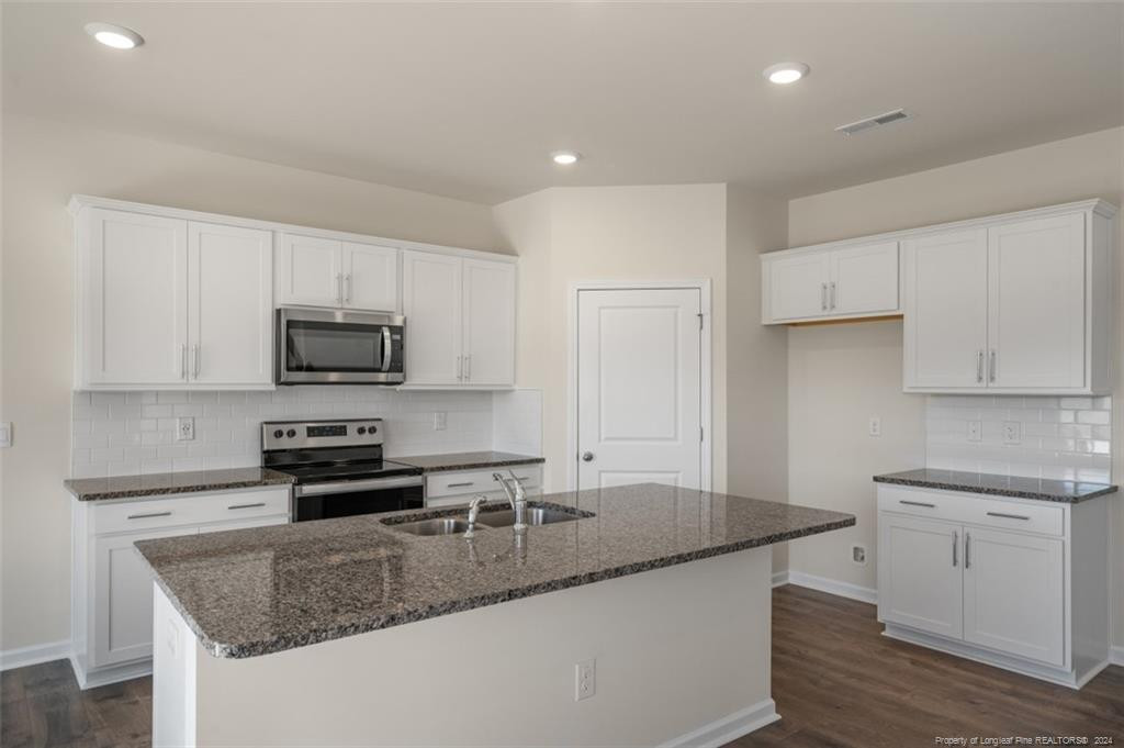 77 Finsbury Court Property Photo 11