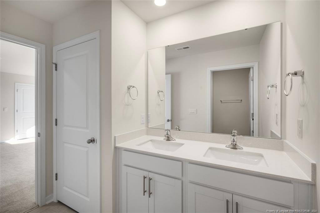 77 Finsbury Court Property Photo 35