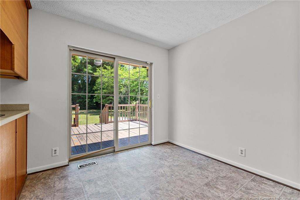206 W Rockingham Road Property Photo 11