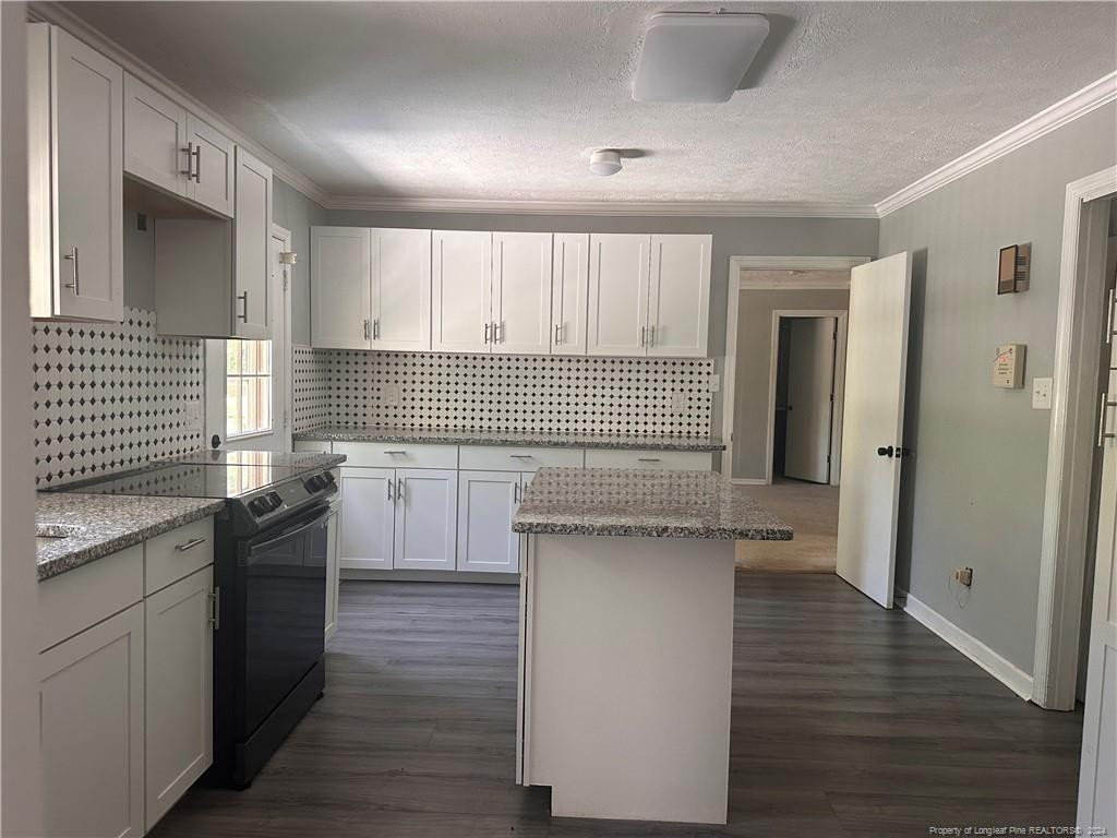 306 W 33rd Street Property Photo 13