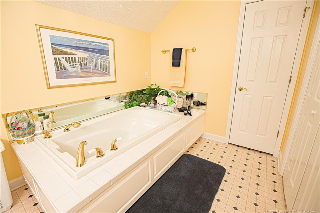 1110 Spanish Oak Lane Property Photo 39