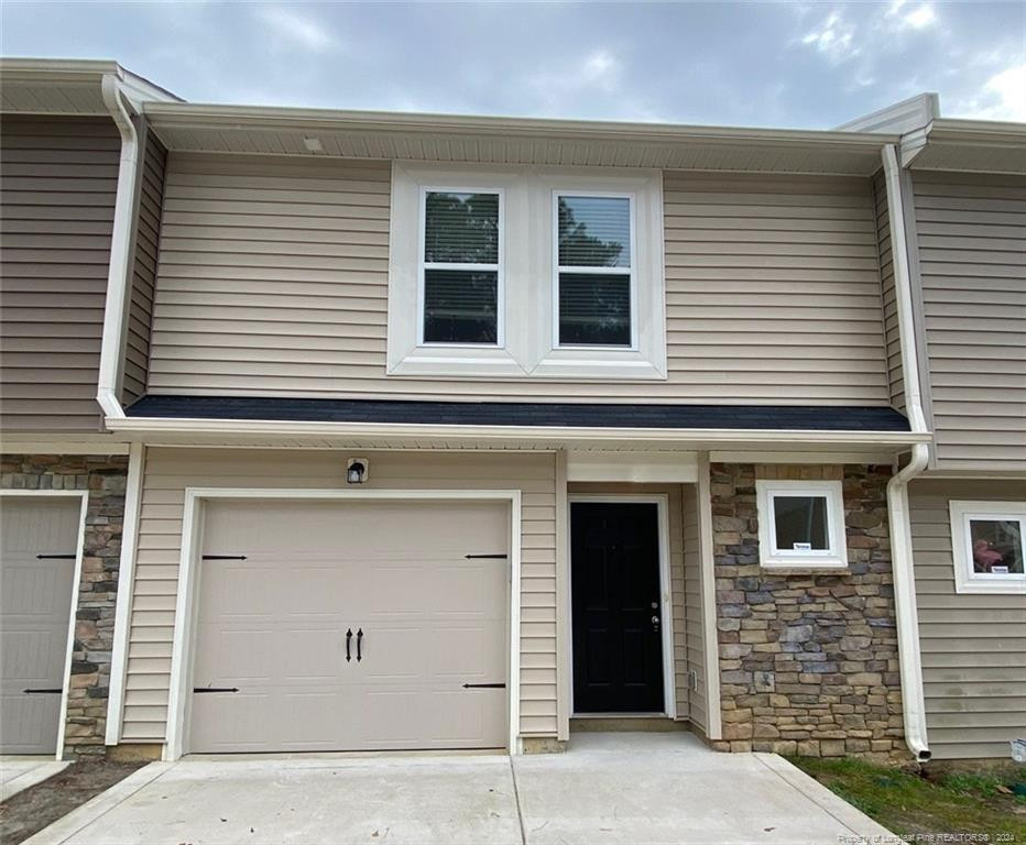 2661 Middle Branch Bend Property Photo 1