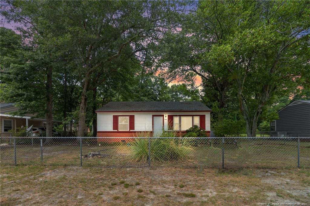 5214 Catalpa Road Property Photo 1
