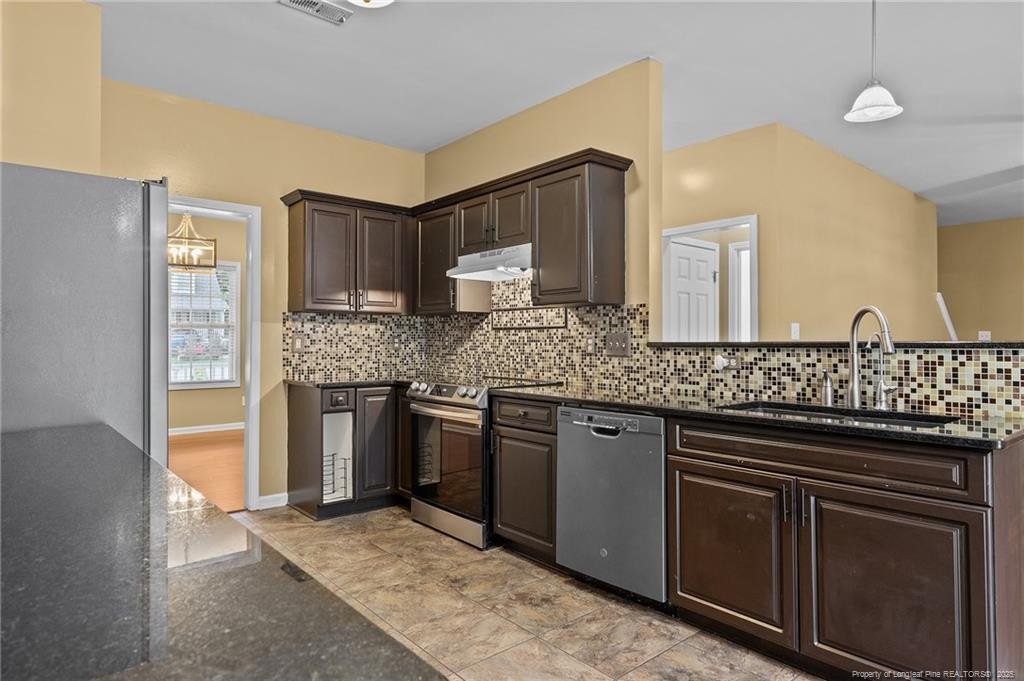 60 Hunters Way Property Photo 12