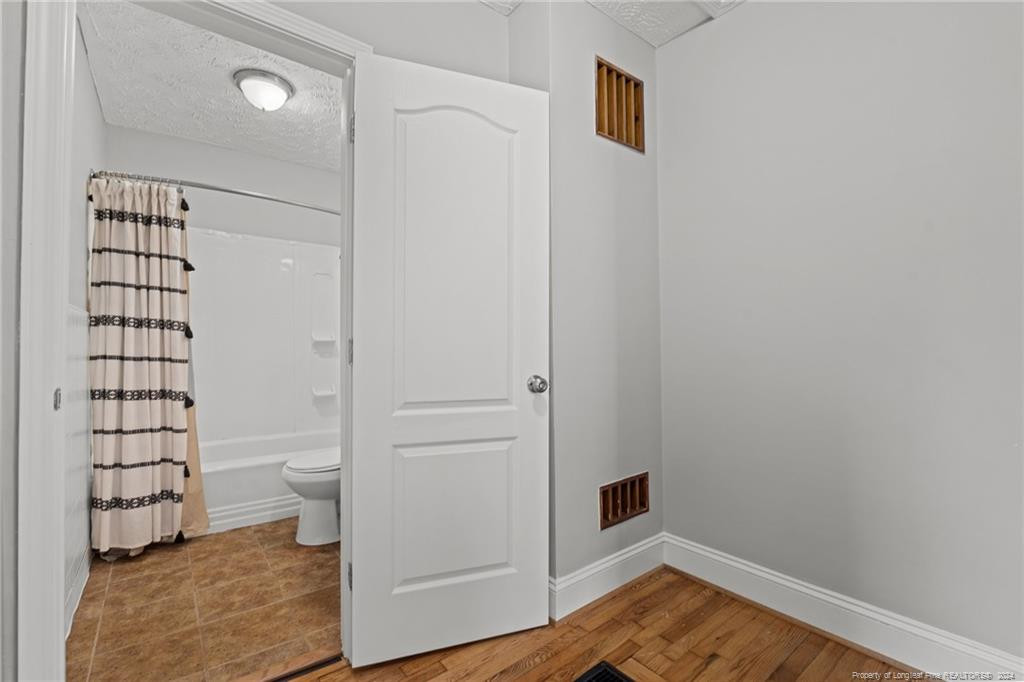 5108 Church Street Property Photo 6