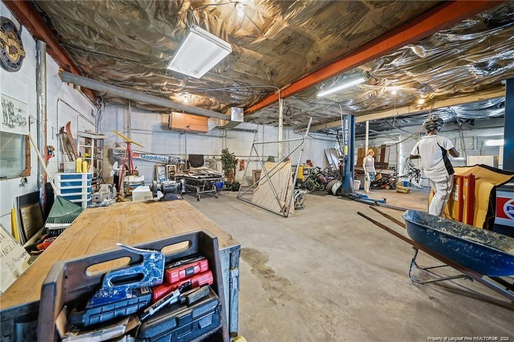 100 Poe Avenue Property Photo 16