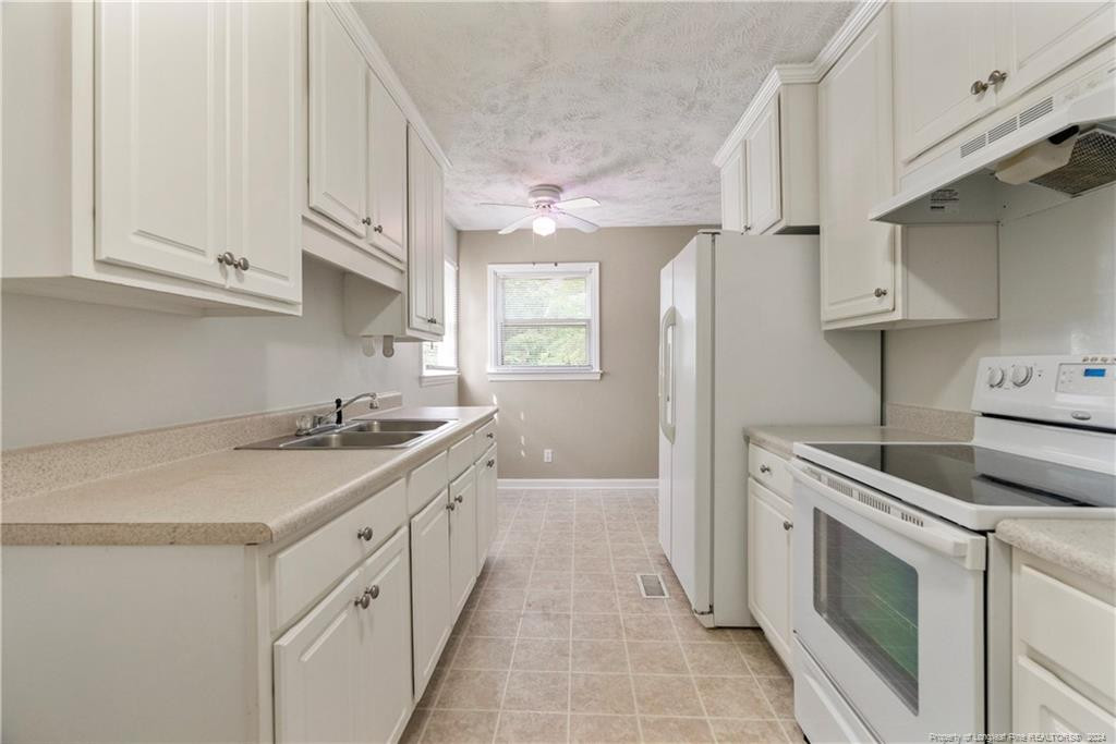 805 Minurva Court Property Photo 14