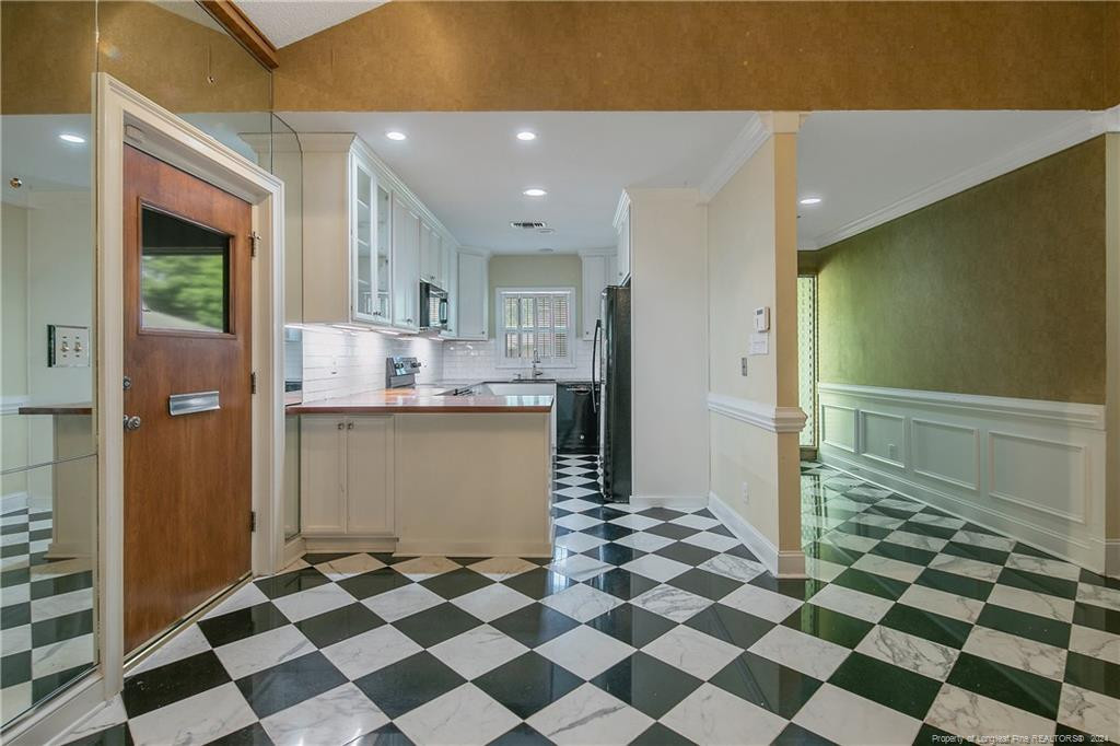 2116 Winterlochen Road Property Photo 9