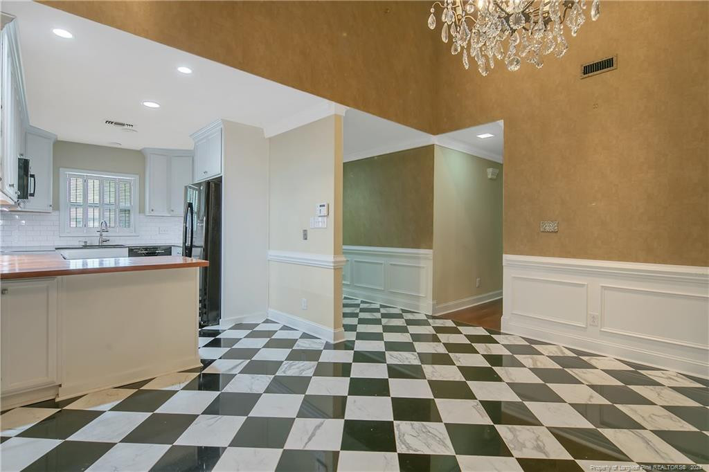2116 Winterlochen Road Property Photo 10