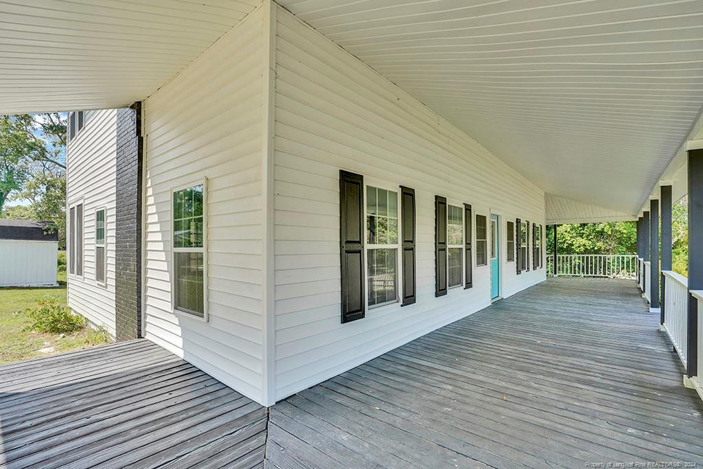 201 N College Street Property Photo 3