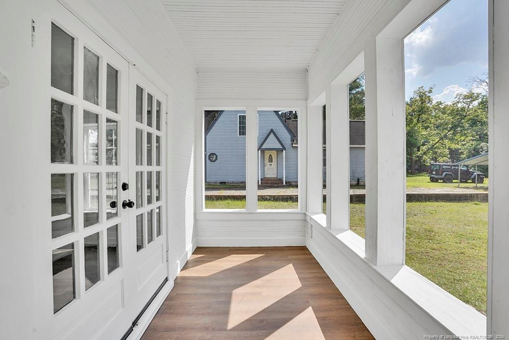 201 N College Street Property Photo 6
