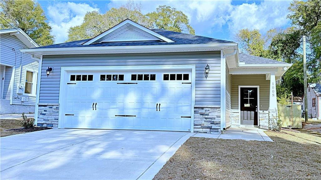 1008 Branson Street Property Photo 1