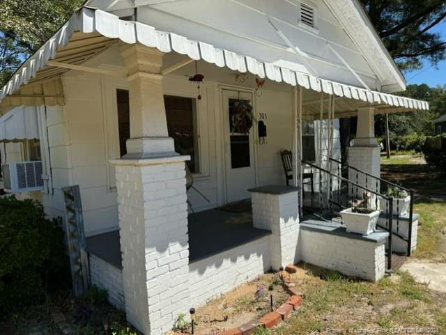 303 Pecan Street Property Photo 3