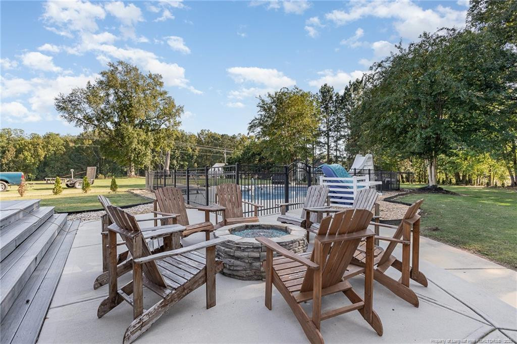 9404 Perimeter Court Property Photo 6