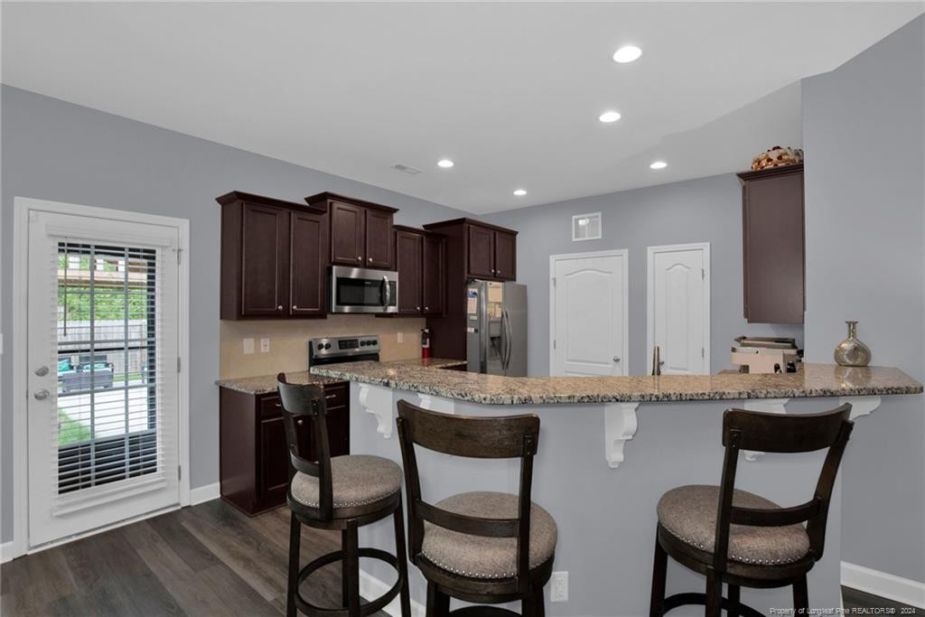 5733 Pondhaven Drive Property Photo 8