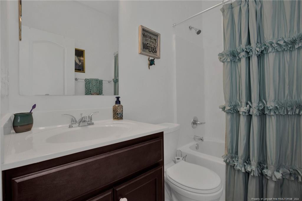 5733 Pondhaven Drive Property Photo 21