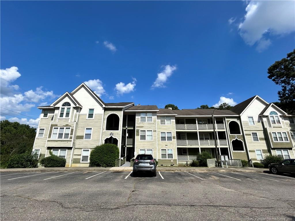 962 Stewarts Creek Drive # 7 Property Photo 1