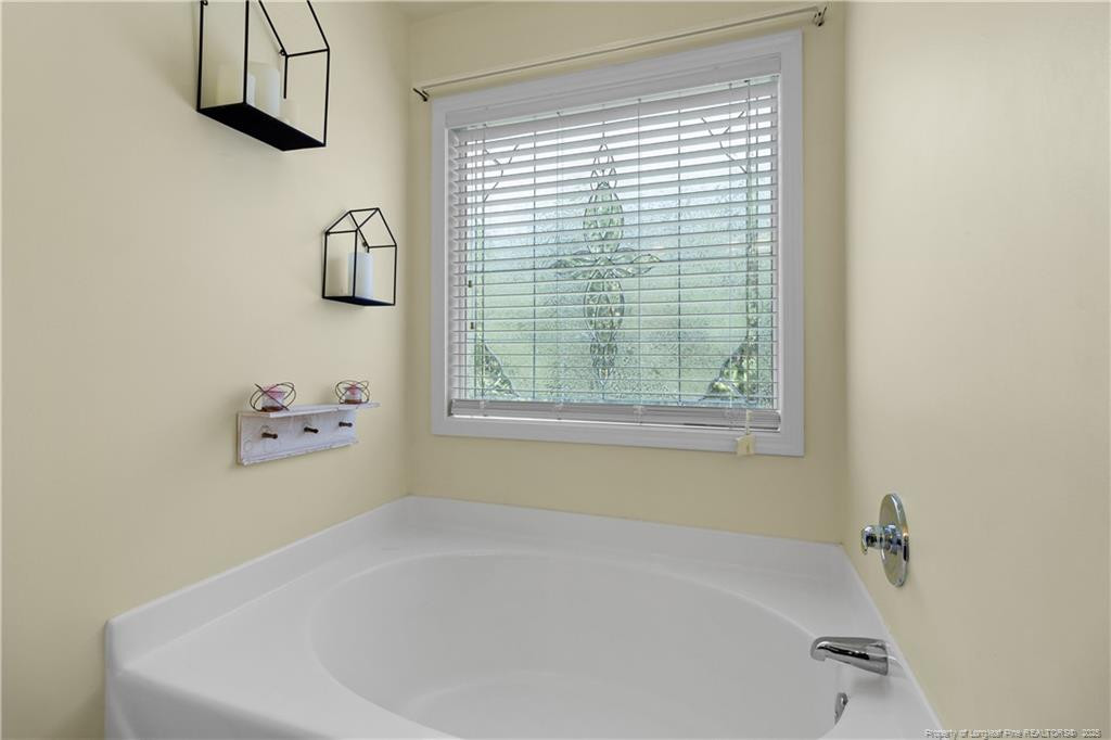 5166 Aberdeen Road Property Photo 10
