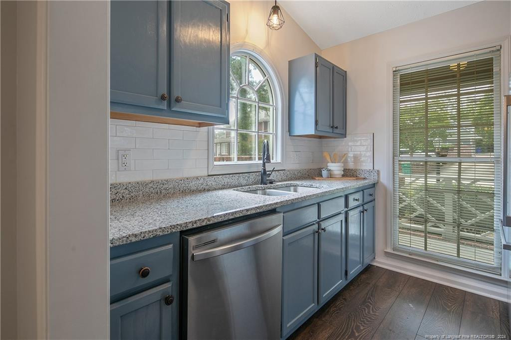 112-4 Spring Street Property Photo 17