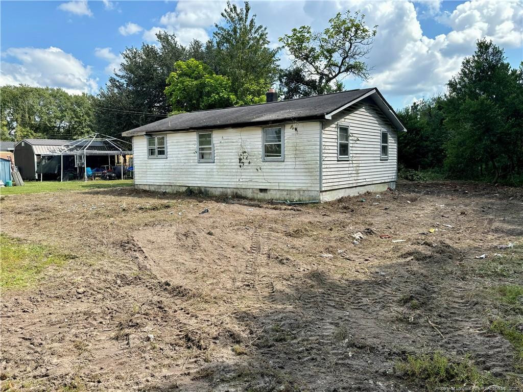 725 Barnes Drive Property Photo 2