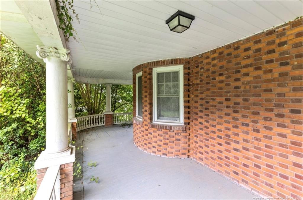 501 E Main Street Property Photo 32